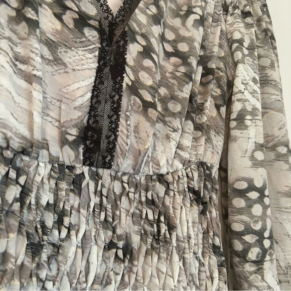 Bebe Women's Green/White Geometric Date Night Size 8 Dress NWT - Picture 5 of 8